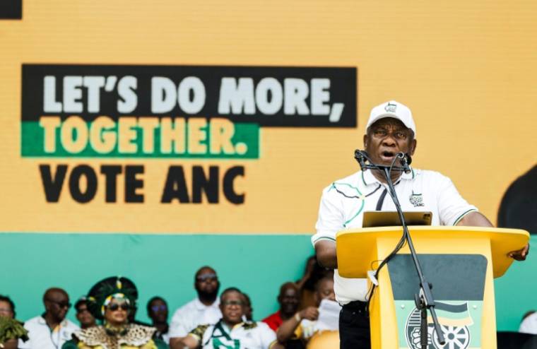 Le président Cyril Ramaphosa lors d'un meeting de l'ANC à Durban, en Afrique du Sud, le 24 février 2024 ( AFP / RAJESH JANTILAL )