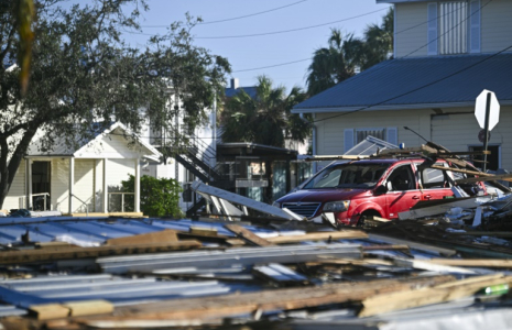 Les dégâts provoqués par le passage de l'ouragan Hélène à Cedar Key, en Floride, le 27 septembre 2024 ( AFP / Miguel J. Rodriguez Carrillo )