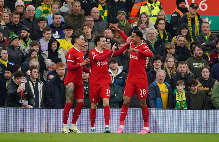Liverpool s’impose facilement contre Norwich et file en huitièmes