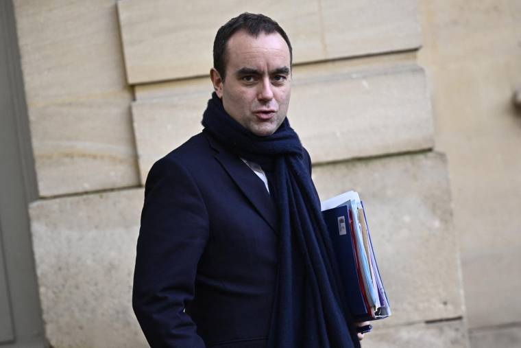 Sébastien Lecornu à Paris, le 18 janvier 2024. ( AFP / JULIEN DE ROSA )