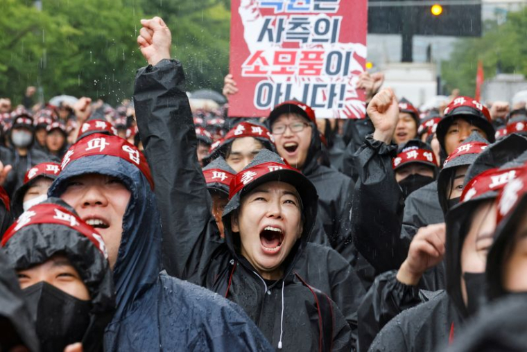 Grève syndicale des ouvriers de Samsung Electronics à Hwaseong