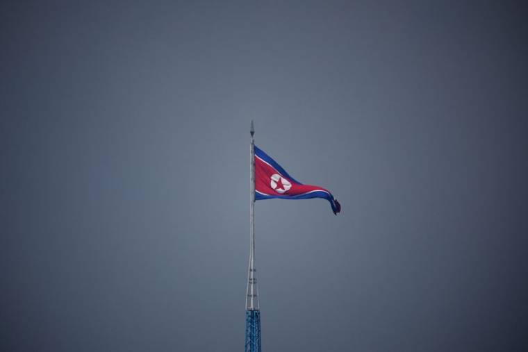 Un drapeau nord-coréen dans la zone démilitarisée de la péninsule coréenne