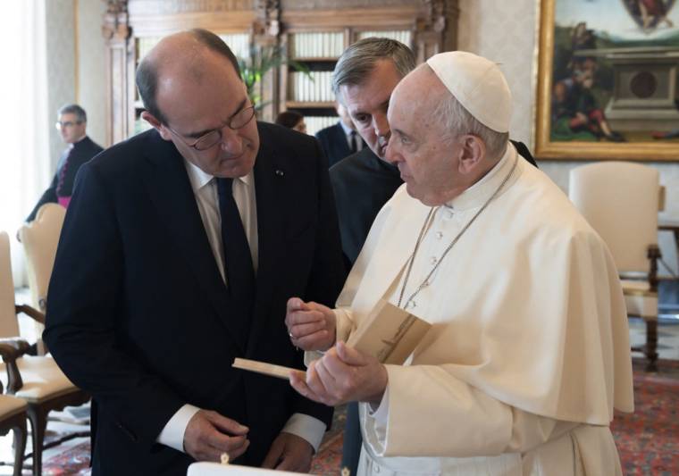 Jean Castex et le pape François au Vatican, le 18 octobre 2021. ( VATICAN MEDIA / VATICAN MEDIA )