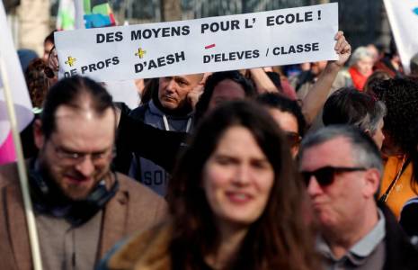 Journée de grève et de protestation des travailleurs du secteur public en France