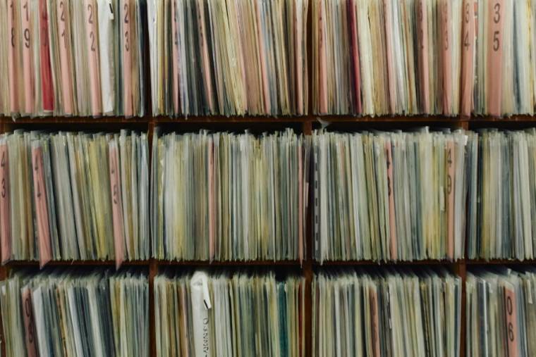 Des vinyles dans la boutique Flashback Records, le 18 avril 2024 à Londres  ( AFP / BENJAMIN CREMEL )
