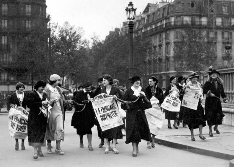 Des femmes manifestent à Paris en mai 1935 pour demander le droit de vote ( AFP / - )