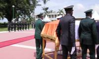Côte d'Ivoire: Ouattara se recueille sur le cercueil l'ancien président Bédié