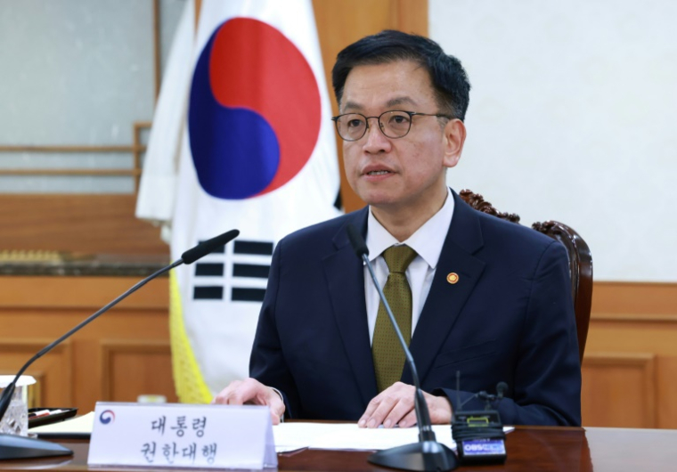 Le ministre des Finances sud-coréen, Choi Sang-mok, après sa nomination comme président par intérim le 27 décembre 2024 à Séoul ( YONHAP / - )