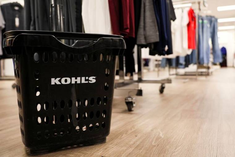 Le logo de Kohl's est visible dans un grand magasin du quartier de Brooklyn à New York