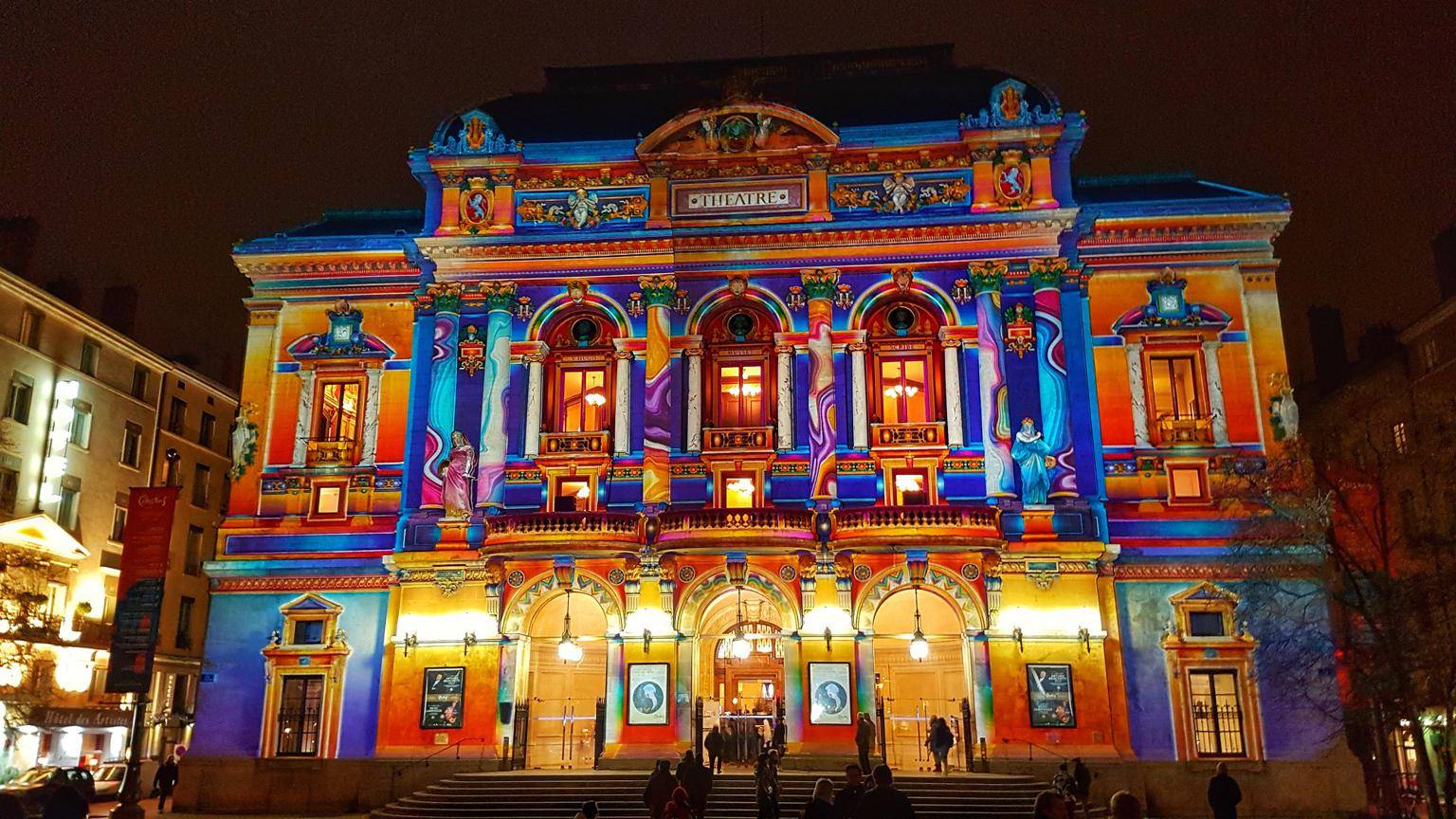 Fête des lumières à Lyon : Un nouveau spectacle sons et lumière sur la  basilique de Fourvière
