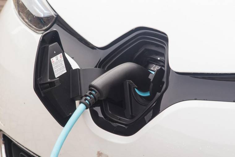 Le prix de la recharge pour les véhicules électriques explose à Paris (Pixabay / Hans Rohmann)