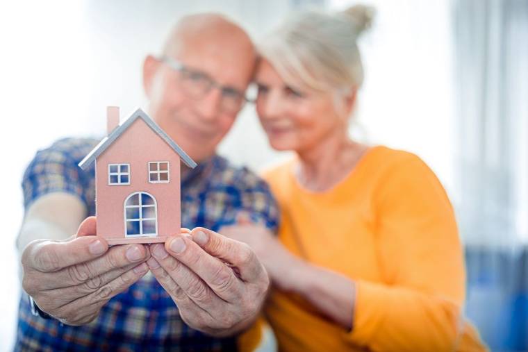 Le logement des seniors est un sujet central pour les années à venir (Crédits photo : Adobe Stock -  )