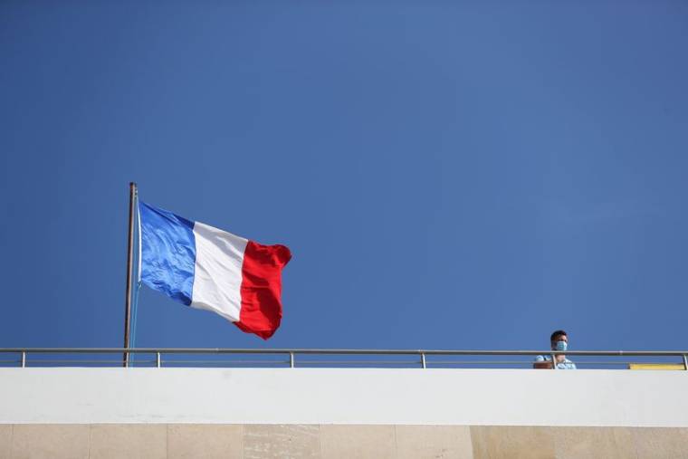 FRANCE: LE SÉNAT ADOPTE LE PROJET DE LOI DE GESTION DE LA SORTIE DE CRISE SANITAIRE