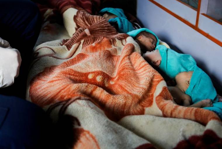 Des bébés prématurés évacués de l'hôpital Al Shifa