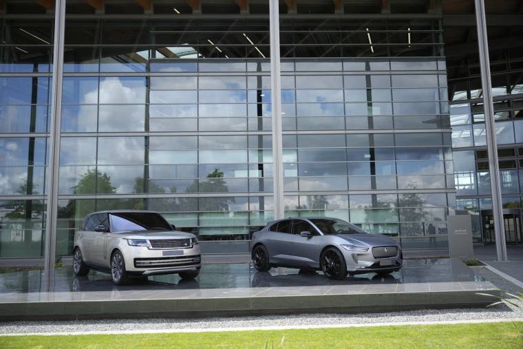 Des investissements massifs avaient été annoncés pour le développement de l'électrique chez Jaguar Land Rover (illustration) ( POOL / CHRISTOPHER FURLONG )