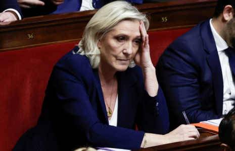 Marine Le Pen, à l'Assemblée Nationale, le 31 octobre 2024 ( AFP / STEPHANE DE SAKUTIN )