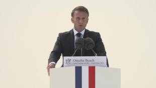 D-Day: "Soyons dignes de ceux qui débarquèrent ici", déclare Emmanuel Macron