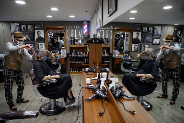 Un salon de coiffure