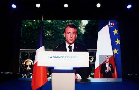 Emmanuel Macron s'exprime suite aux résultats des élections au Parlement européen