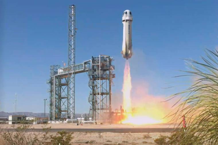 Décollage de la fusée New Shepard de Blue Origin depuis le site de lancement de Van Horn, le 19 mai 2024 au Texas ( BLUE ORIGIN / HANDOUT )