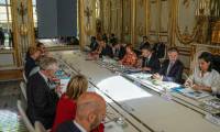 Le président Emmanuel Macron (3e d) lors d'une réunion sur la "planification" de l'écologie à l'Elysée, le 25 septembre 2023 à  Paris  ( POOL / Michel Euler )