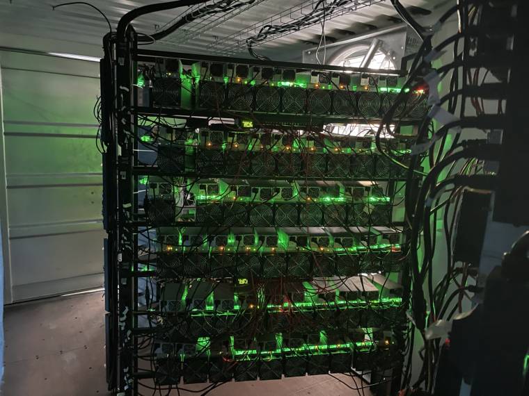 Une ferme de minage de bitcoins (illustration).  ( AFP / HANDOUT )