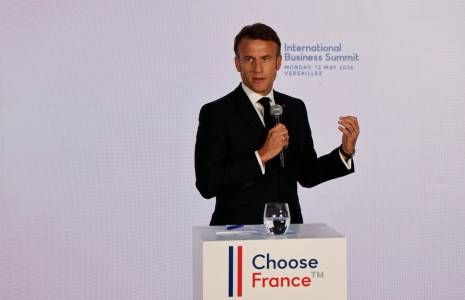 Emmanuel Macron, lors du sommet Choose France. (crédit : L. Marin / AFP)