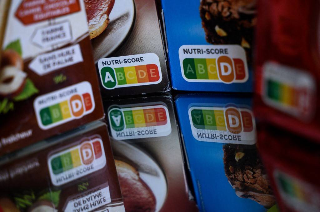 Les nouvelles règles du Nutri-Score "ont réveillé les lobbies, très actifs dans ce domaine" indique Serge Hercberg, professeur de nutrition à l'université Sorbonne Paris Nord ( AFP / LOIC VENANCE )