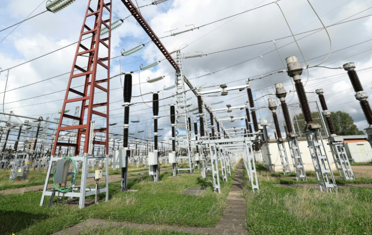 Un poste de transformation électrique à Dunkerque, le 12 septembre 2024 dans le Nord ( AFP / DENIS CHARLET )