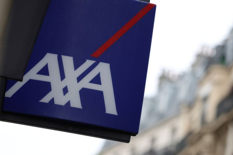 Logo d'Axa à l'extérieur d'un bâtiment à Paris