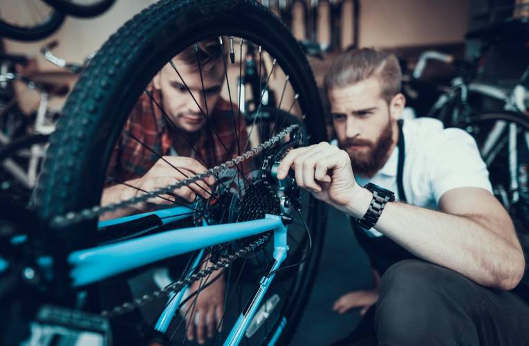 Enfourcher un vélo propre et fonctionnel dont tous les rouages sont bien réglés est un grand plaisir crédit photo : Shutterstock