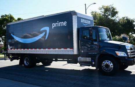 Amazon a annoncé que ses vitesses de livraison avaient encore augmenté en début d'année ( AFP / Patrick T. Fallon )