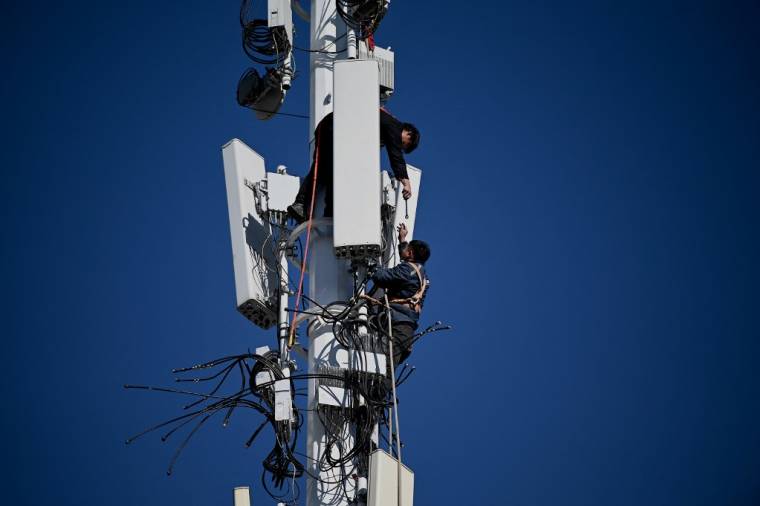 Les premières antennes 5G ont été mises en service à partir de décembre 2020. ( AFP / NOEL CELIS )