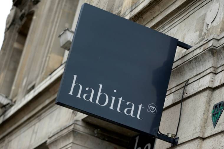 La marque d'ameublement Habitat va recommencer à vendre des meubles en ligne, cinq mois après la liquidation judiciaire de ses magasins ( AFP / Kenzo TRIBOUILLARD )