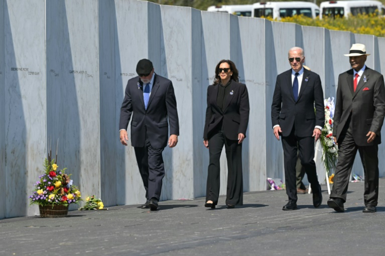 Le président américain Joe Biden ainsi que la vice-présidente et candidate à l'élection présidentielle Kamala Harris participent à une cérémonie à Shanksville (Pennsylvanie, est) le 11 septembre 2024 ( AFP / Mandel NGAN )