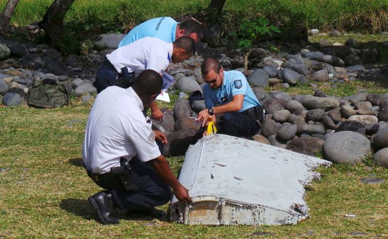 DES CONFLITS ENTRE ENQUÊTEURS PÉNAUX ET CIVILS RISQUENT DE PROLONGER LE MYSTÈRE DU MH370