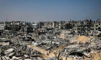 Dans les ruines de la ville de Khan Younès, dans le sud de la bande de Gaza, détruite par les  bombardements israéliens, le 16 avril 2024 ( AFP / - )