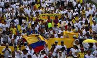 Manifestation contre le gouvernement colombien de gauche de Gustavo Petro, dont la popularité est au plus bas après vingt mois au pouvoir, le 21 avril 2024 à Bogota ( AFP / JOAQUIN SARMIENTO )