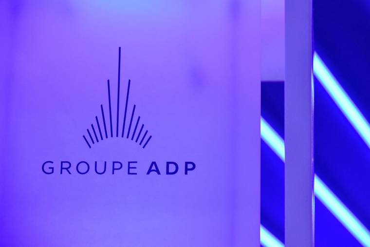 La vente d'ADP a été ajournée pour cause de crise sanitaire ( AFP / ERIC PIERMONT )