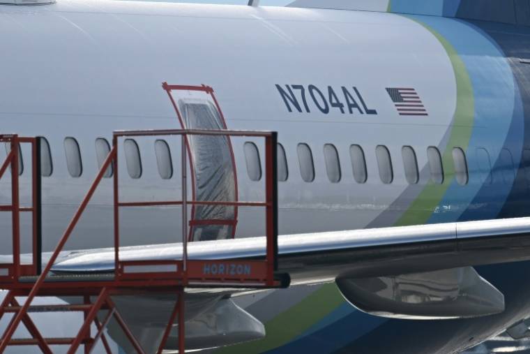 Le 737 MAX 9 d'Alaska Airlines qui a perdu en vol une partie de sa carlingue le 5 janvier 2024 ( AFP / Patrick T. Fallon )