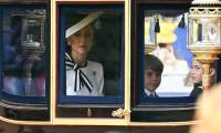 La princesse Kate, avec ses enfants Charlotte et Louis, le 15 juin 2024 à Londres ( AFP / JUSTIN TALLIS )