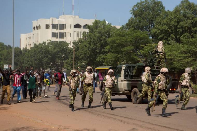 L'ARMÉE ANNONCE UN GOUVERNEMENT DE TRANSITION AU BURKINA FASO