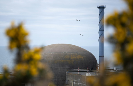 L'EPR de Flamanville le 26 avril 2024  ( AFP / Lou BENOIST )