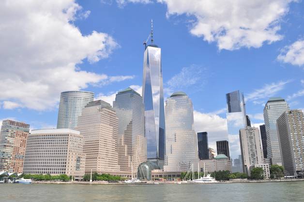 Manhattan : l'image classique des "Twin Towers" est désormais remplacée par la "Freedom Tower" qui trône au milieu du quartier des affaires.