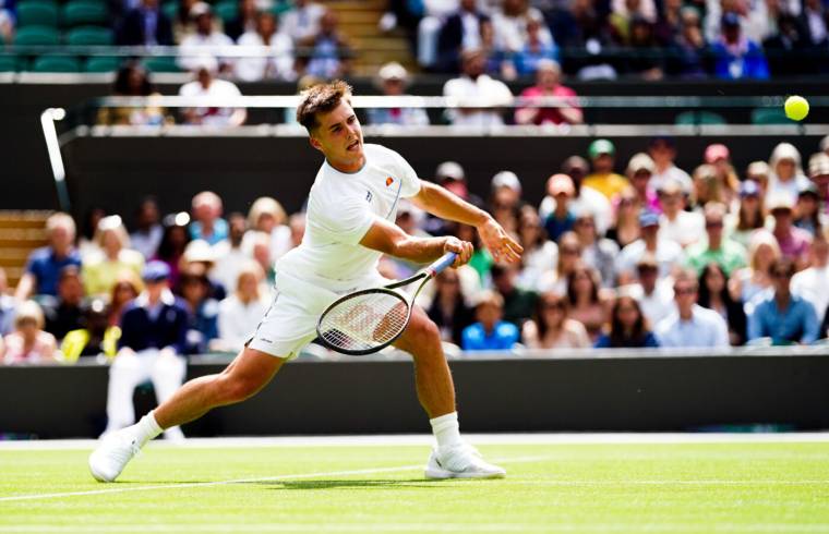 Le fils de Loïc Féry sorti au premier tour de Wimbledon par Medvedev