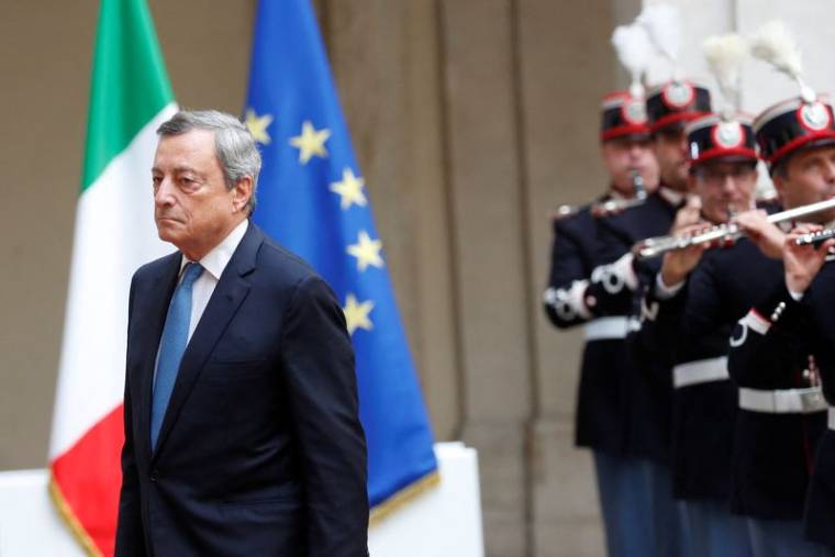 Draghi quitte le Palais Chigi à Rome