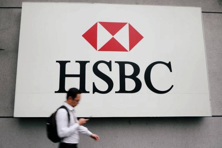 HSBC RELANCE SON PLAN DE SUPPRESSION D'EMPLOIS, SUSPENDU PENDANT LA CRISE