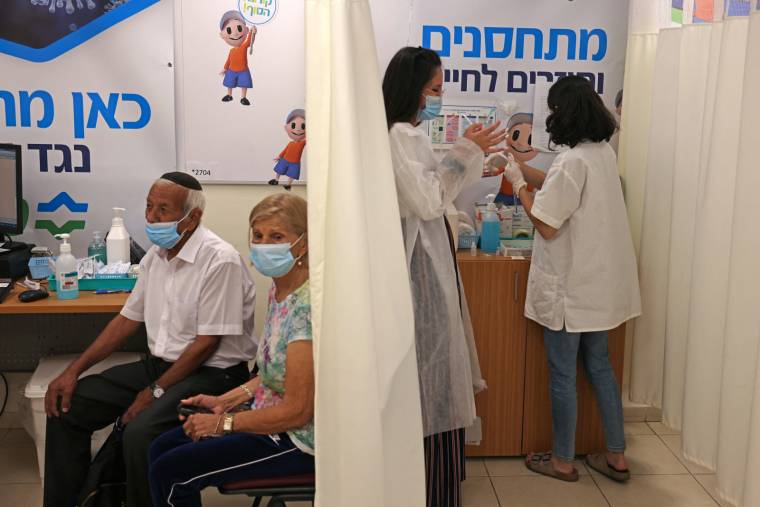 Un centre de vaccination, à Jérusalem (illustration) ( AFP / MENAHEM KAHANA )