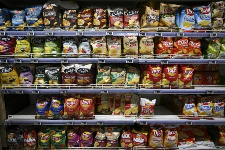 Au rayon chips dans un supermarché de Septèmes-les-Vallons (Bouches-du-Rhône), le 3 novembre 2022 ( AFP / Christophe SIMON )