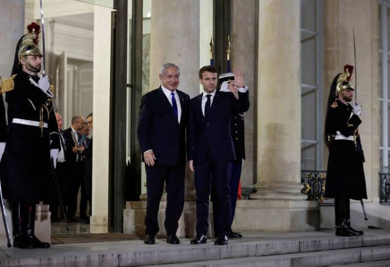 Emmanuel Macron rencontre le Premier ministre israélien Netanyahu à Paris